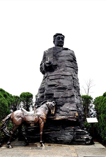 世界十大巨型雕像，复活节岛石像上榜，中国大佛第二