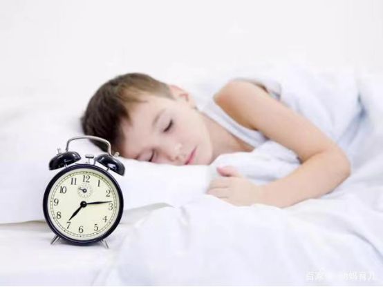 要讲科学，不同年龄阶段的孩子一天该睡多少觉合适？